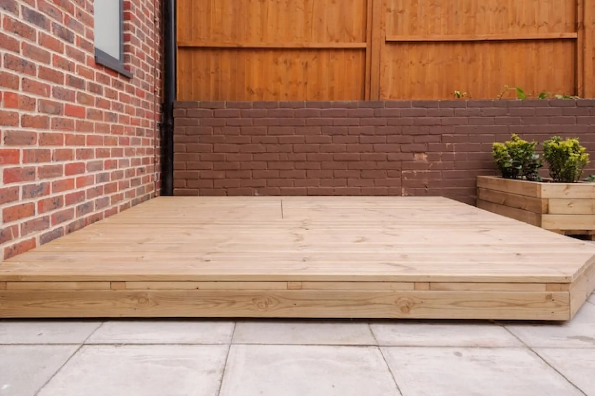 Common Decking Installation Mistakes and How to Avoid Them